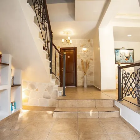 阿格利斯酒店 3* 卡拉内拉